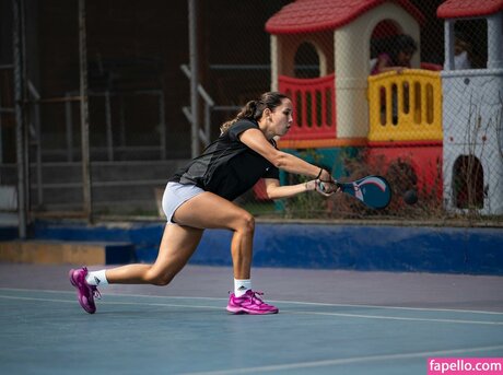 Micaela Caballero erotische schöne bild