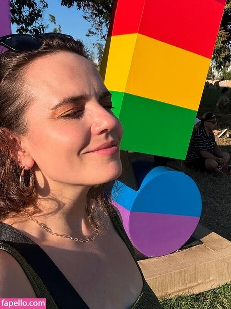 Mary Spender xxx heiße fotos