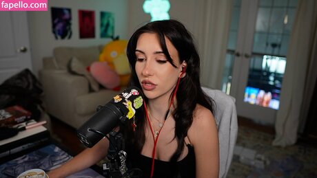 schauspielerin onlyfans perfekte hübsche fotos