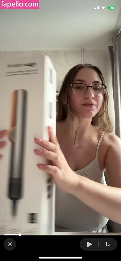 vollbusige brünette onlyfans erotische beste bild