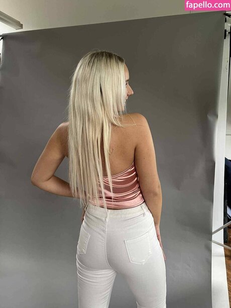 heißeste ladyboy-onlyfans kunst bilder