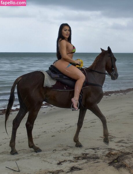 Lavish Cavalli xxx sexy bilder