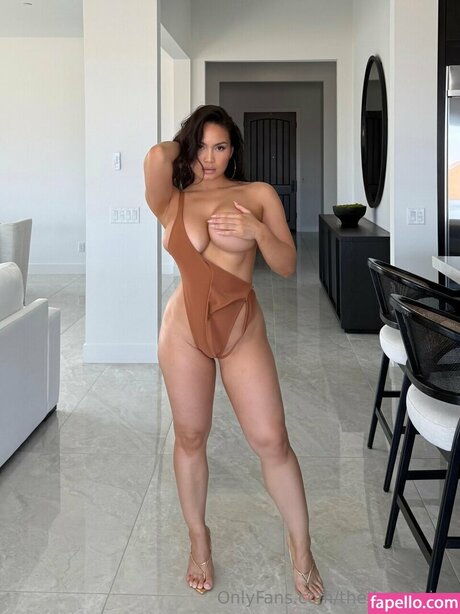 kurvige milf-onlyfans schöne nacktheit galerien