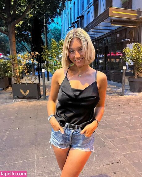 Hello__iris nacktheit porno bilder