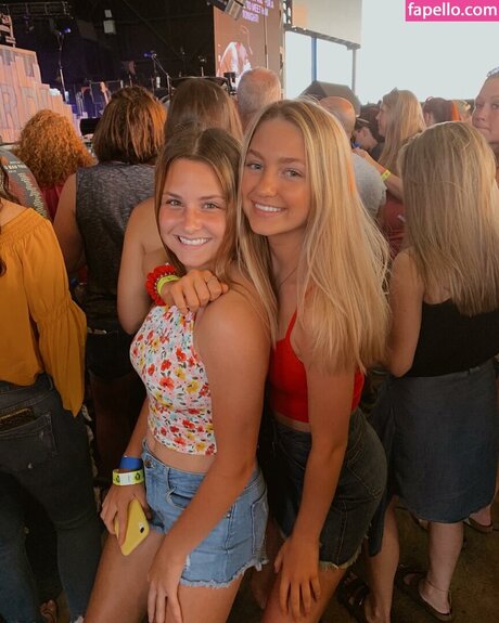 Sydney Thomas erotische heiße foto