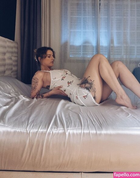 Adriana Filipa nacktheit akt foto