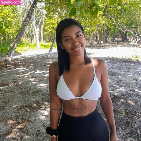 Melanie Noelia perfekte archiv