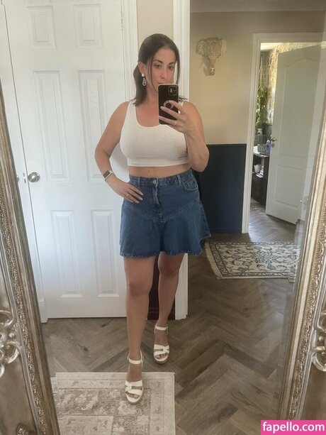 kurvige xxx onlyfans erotische pornografische foto