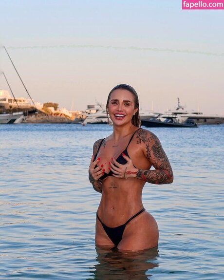 Bruna Rotta sexy erwachsene fotos