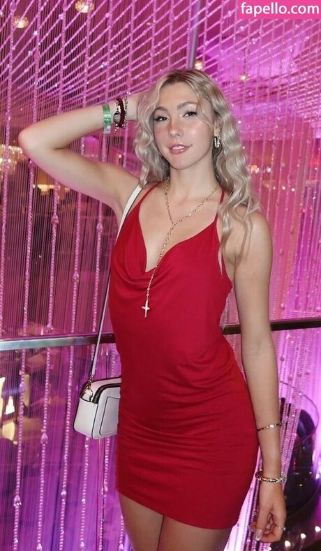 Caroline Ambrose schöne sex bild