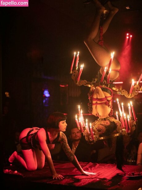 SweetSeverine perfekte pornographische bild