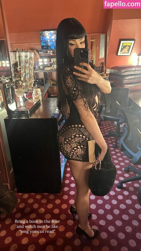 SweetSeverine model nacktheit bild