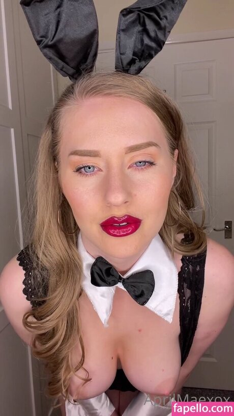 April Mae Xox xxx sexy bild