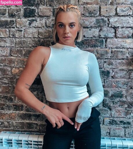 enge onlyfans top nackt bilder