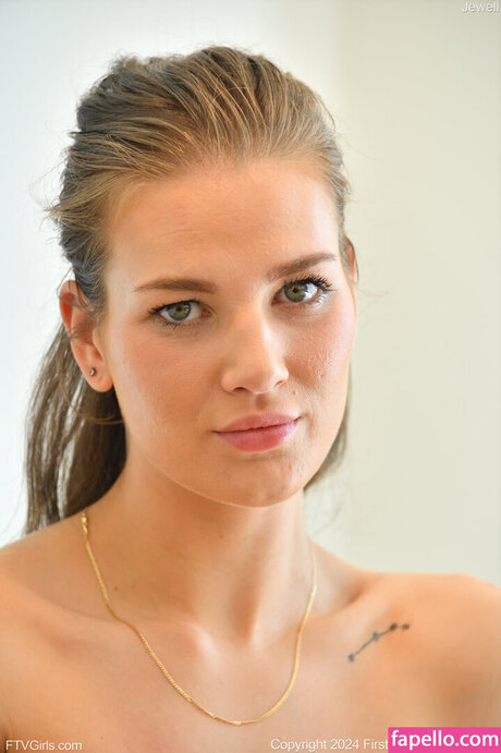 Jewel Diamant nackte galerie