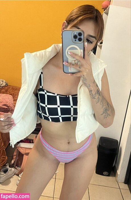 Aurora Menchaca hübsche exklusive bilder