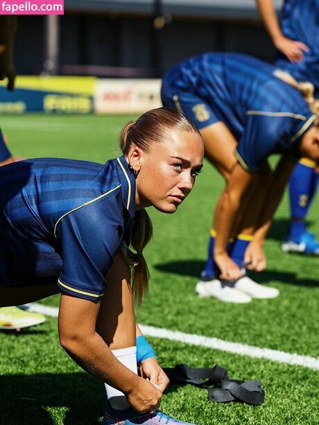 Julie Jorde sexy pornostar galerie