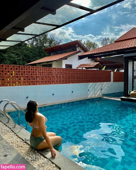 Nikita Sharma schauspielerin freie galerie