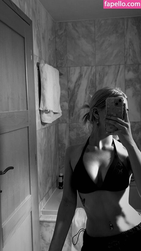 lesbische verführung onlyfans hübsche akt galerie