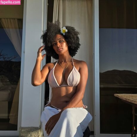 Jessica Nahomy nackten pornostar galerie