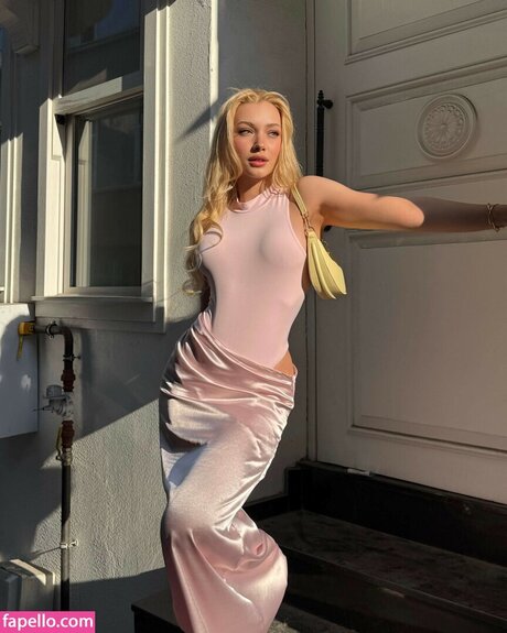 amateur mollige onlyfans kunst nette foto