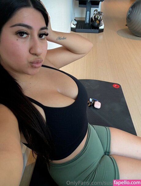 kurvige milf-onlyfans nackt sexy bilder