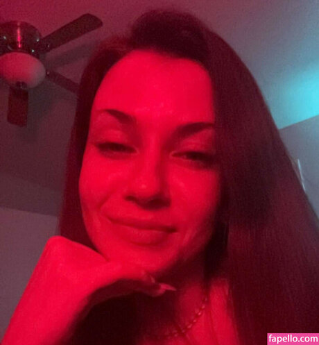 Chloe Cirone schauspielerin exklusive galerie