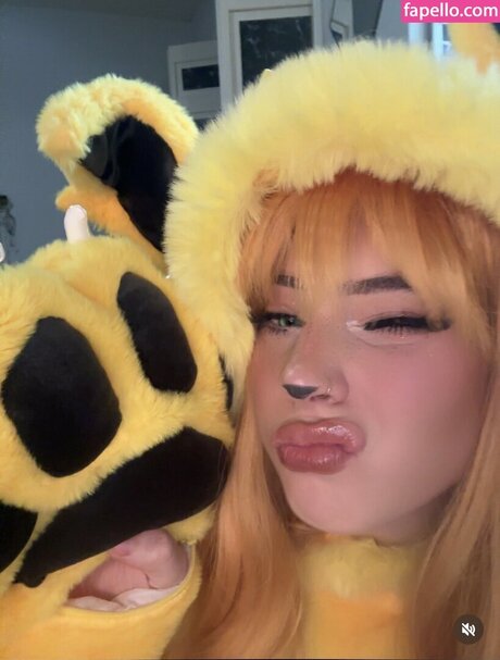 lizgrimess schauspielerin nacktheit bilder