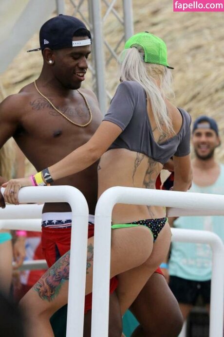 Ella Dvornik schauspielerin pornografische foto