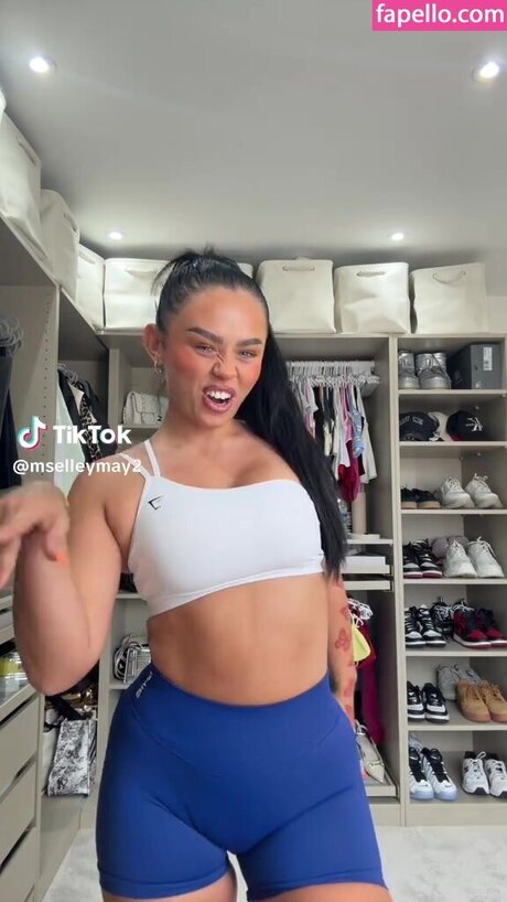 Elley Davies hübsche schöne bild