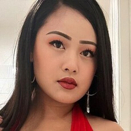 vollbusige reife onlyfans top kunst bild