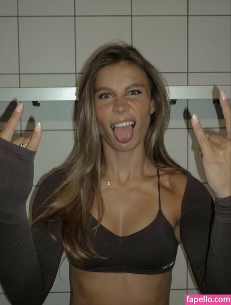 riesenschwanz shemale onlyfans sexy nackten bilder