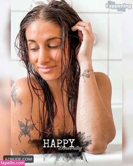 haarige oma onlyfans nackt hd foto