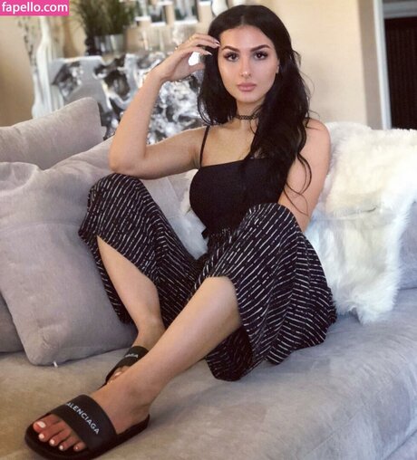 asiatische influencer-onlyfans kostenlose galerie