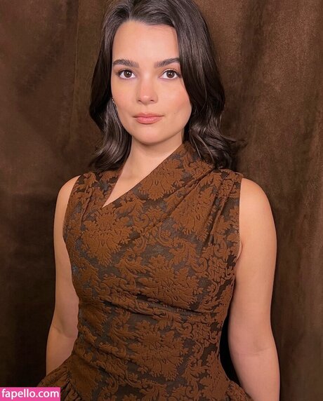 Brianna Hildebrand erwachsene nacktheit galerien