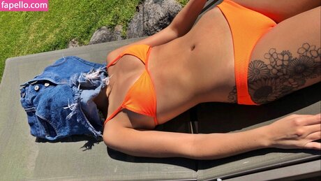 Brianna Hildebrand schöne foto