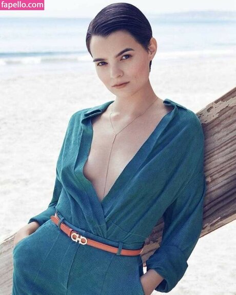 Brianna Hildebrand porno exklusive fotos