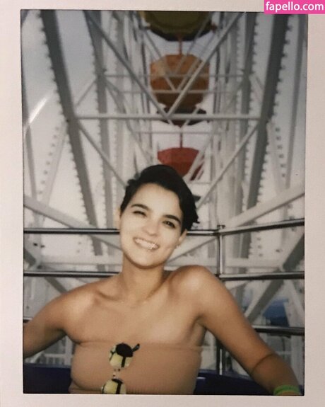 Brianna Hildebrand perfekte nackten galerie