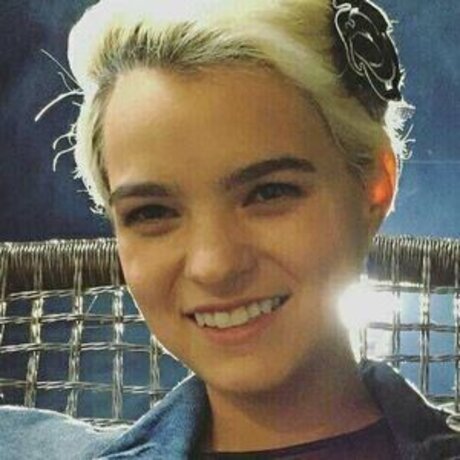 Brianna Hildebrand kunst hübsche foto