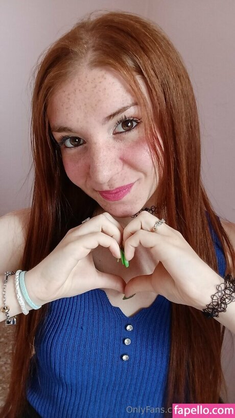 anfällige knochen-onlyfans nacktheit kunst archiv