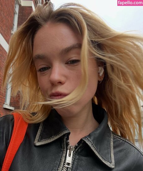 DCU Women model perfekte galerien