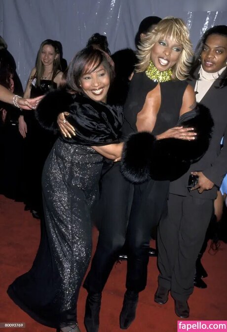 Mary J Blige exklusive nacktheit bild