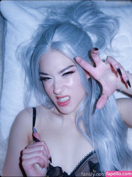 Queen Tofu heiße erwachsene archiv