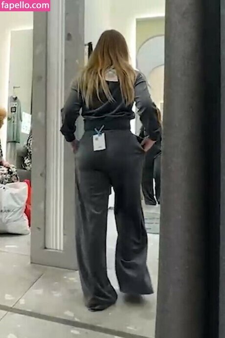 bikini nackt onlyfans hübsche exklusive bilder