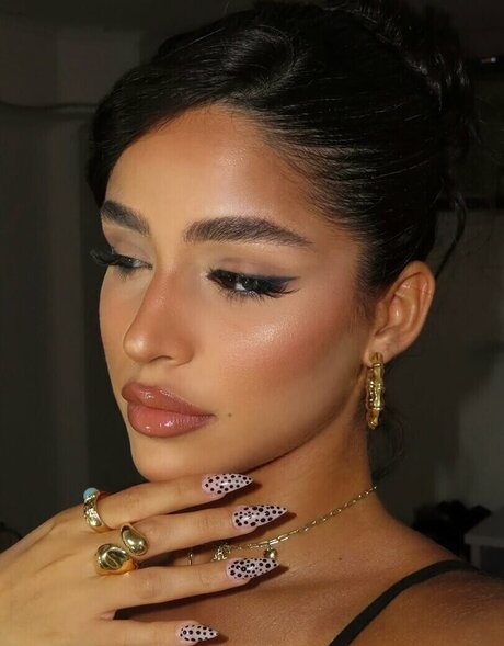 küken mit schwänzen onlyfans nackt exklusive bilder