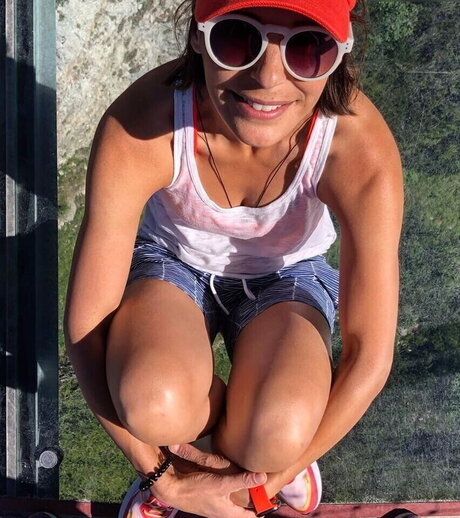 Funda Vanroy freie top bild