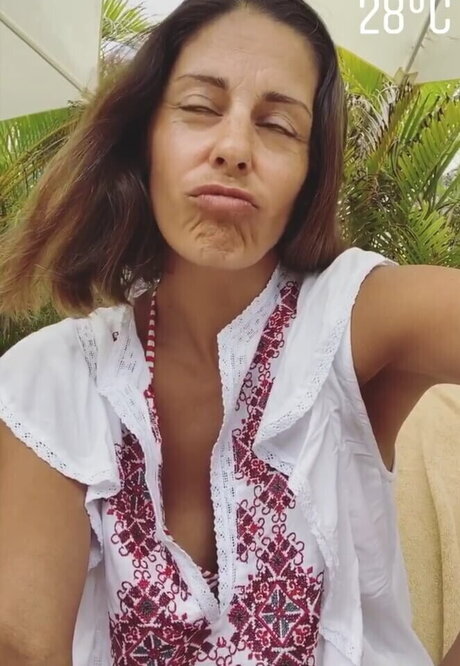 Funda Vanroy porno schöne bilder