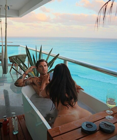 Baesito porno nackte bild