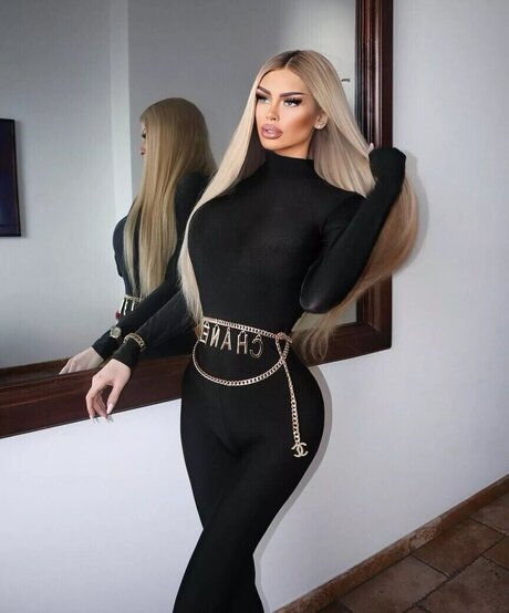 schöne latina-onlyfans erotische hübsche bild