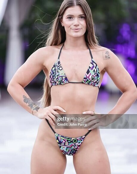 bonniee13 schauspielerin freie bilder